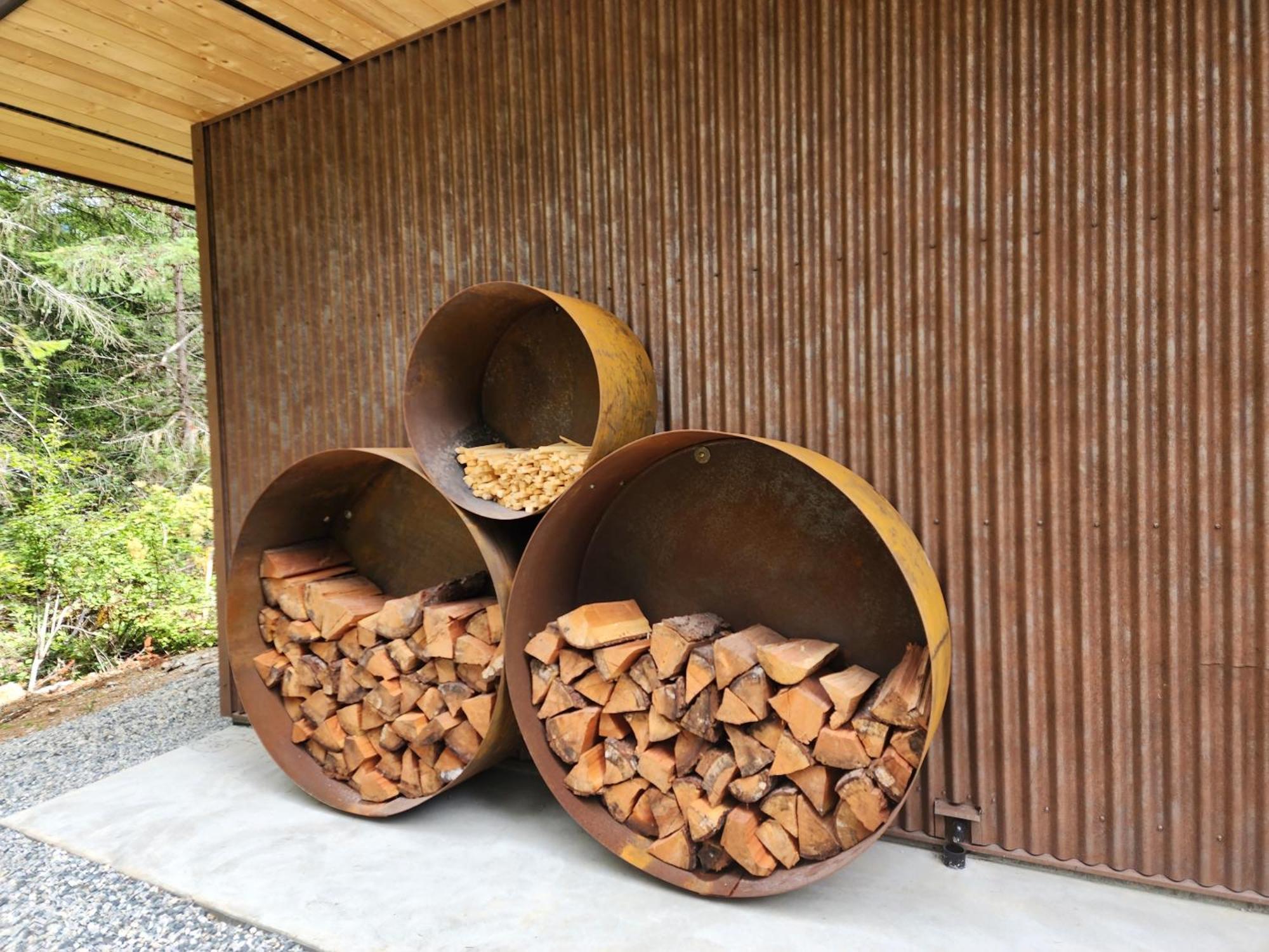 The Shed At Moon Dance Hotel Madeira Park ภายนอก รูปภาพ
