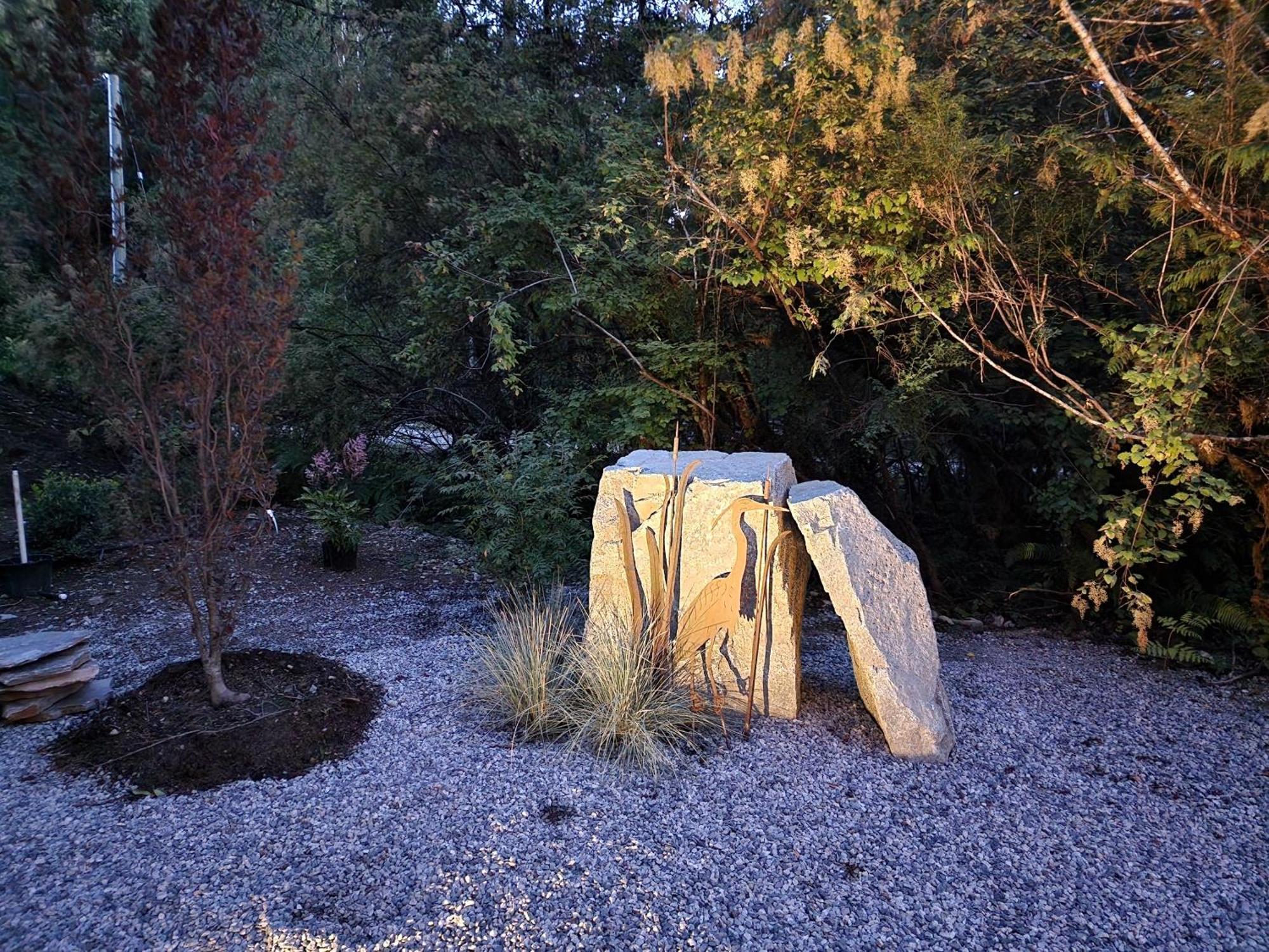 The Shed At Moon Dance Hotel Madeira Park ภายนอก รูปภาพ